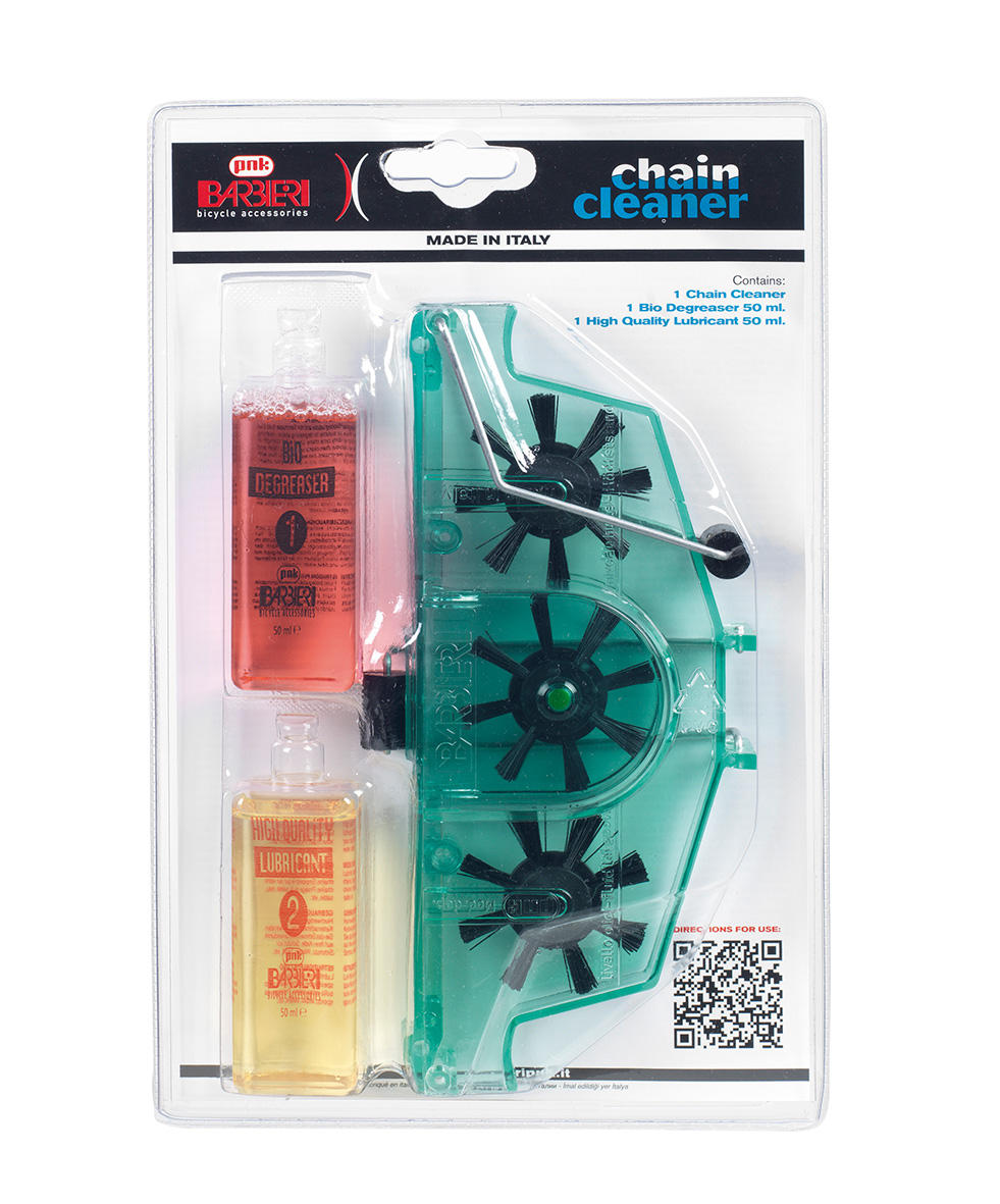 Chain cleaner with 3 brushes, chain cleaning fluid and oil